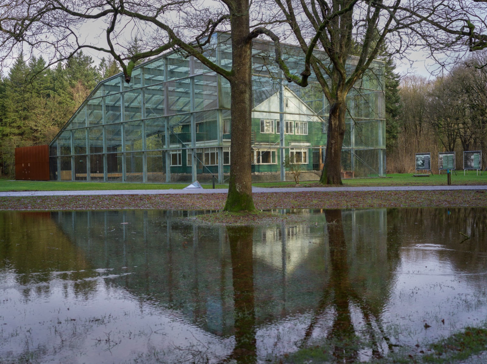 Column Bertien Minco - Soundscape van een kamp