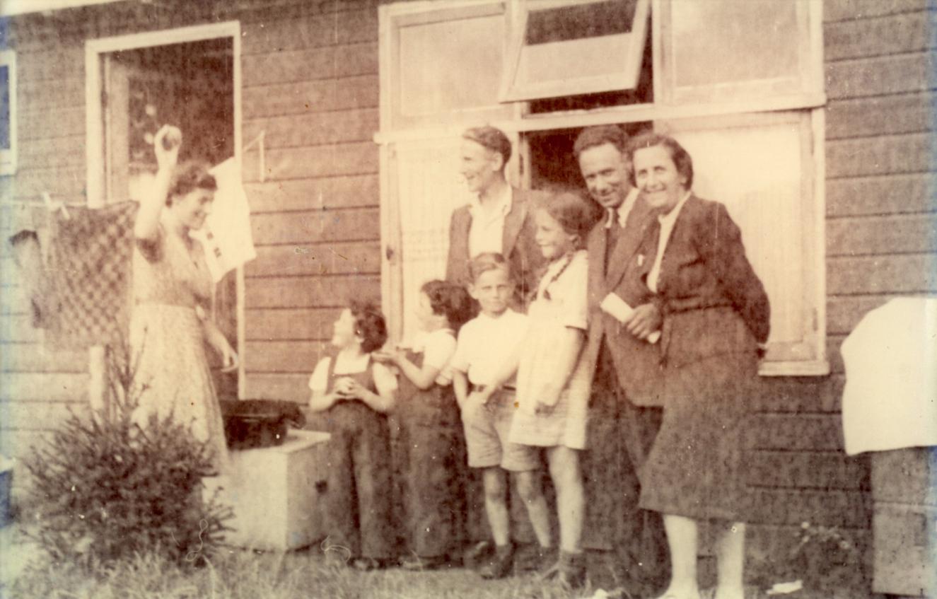 Podcastspecial: de bevrijding van kamp Westerbork door de ogen van Eva Weyl en Hans Dresden