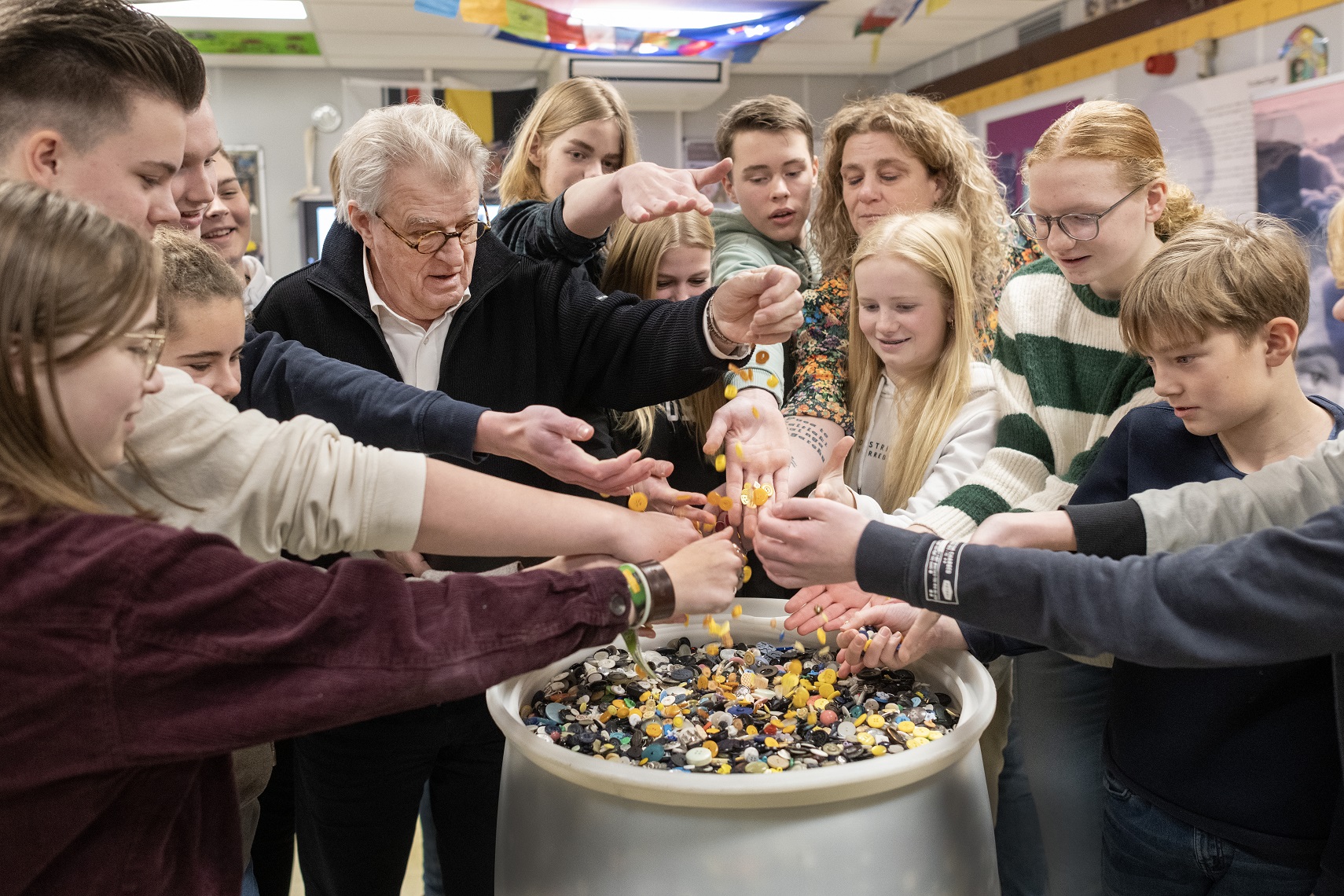 Jeroen Krabbé lanceert inzamelingsactie voor 1,5 miljoen knopen